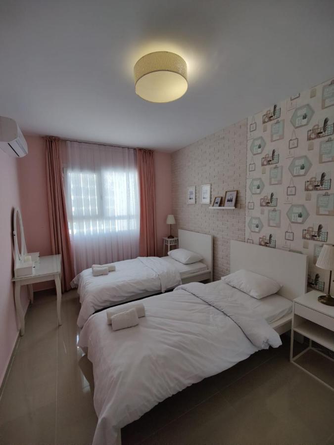 Aurelius Pool Apartments In Caesar Resort & Spa Perivolia tou Trikomou Kültér fotó